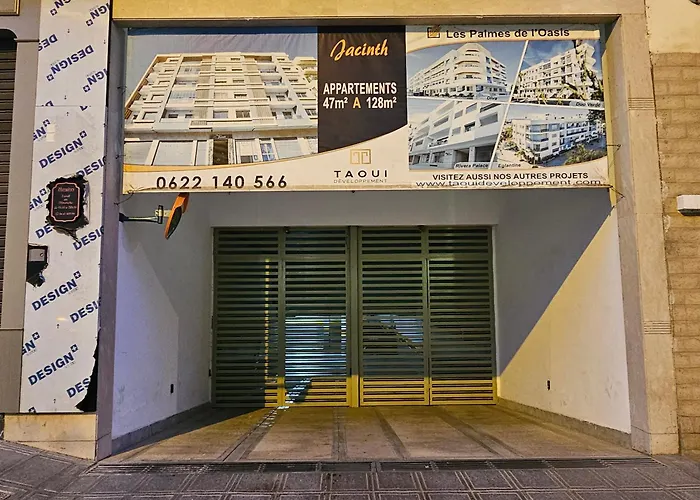 Luxury Living 3 Bedroom Apartment With Garden Terrace And Private Balcony