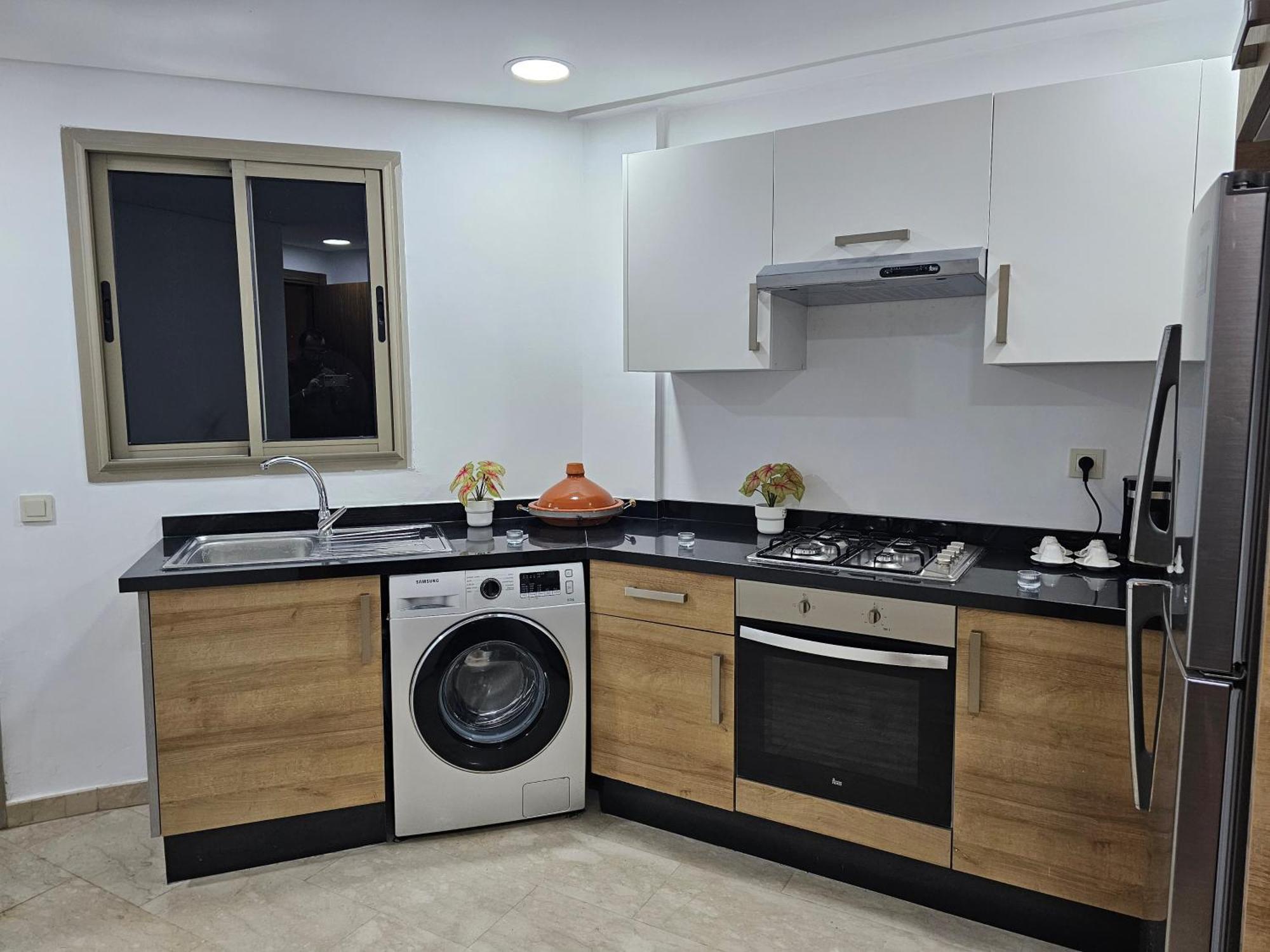 Luxury Living 3 Bedroom With Garden Terrace And Private Balcony Appartement Casablanca
