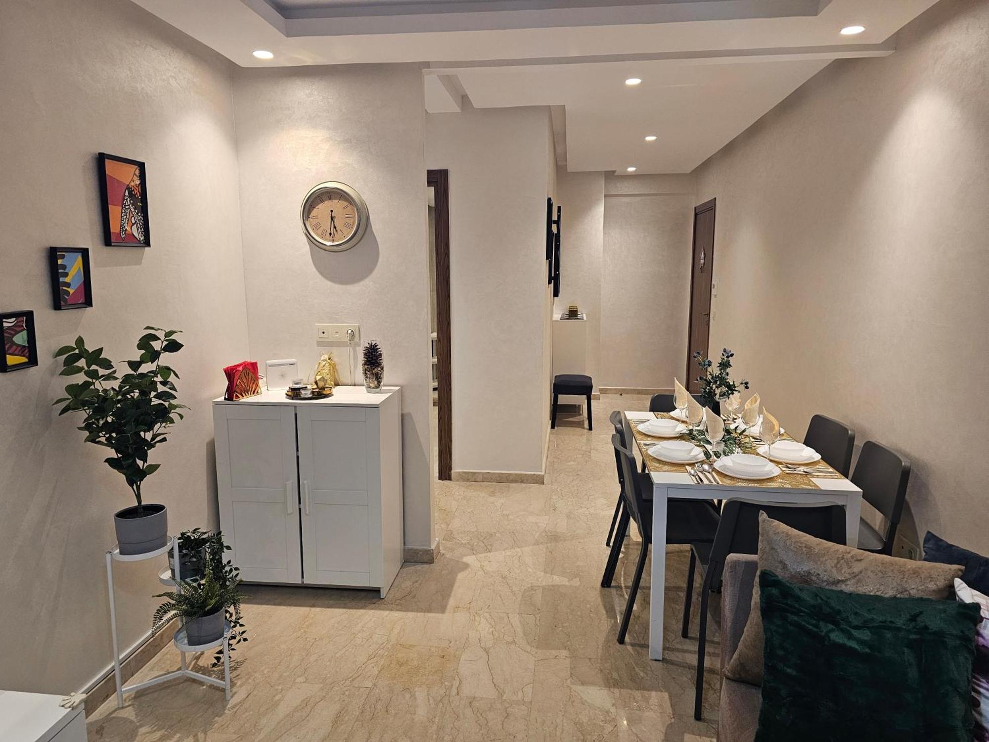 Luxury Living 3 Bedroom With Garden Terrace And Private Balcony Appartement
